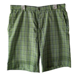 Izod Golf Men's Green and Blue Checkered Shorts W36